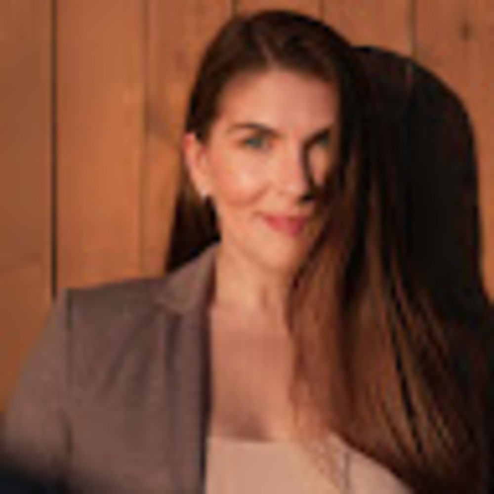 Meet your Posher, Amara